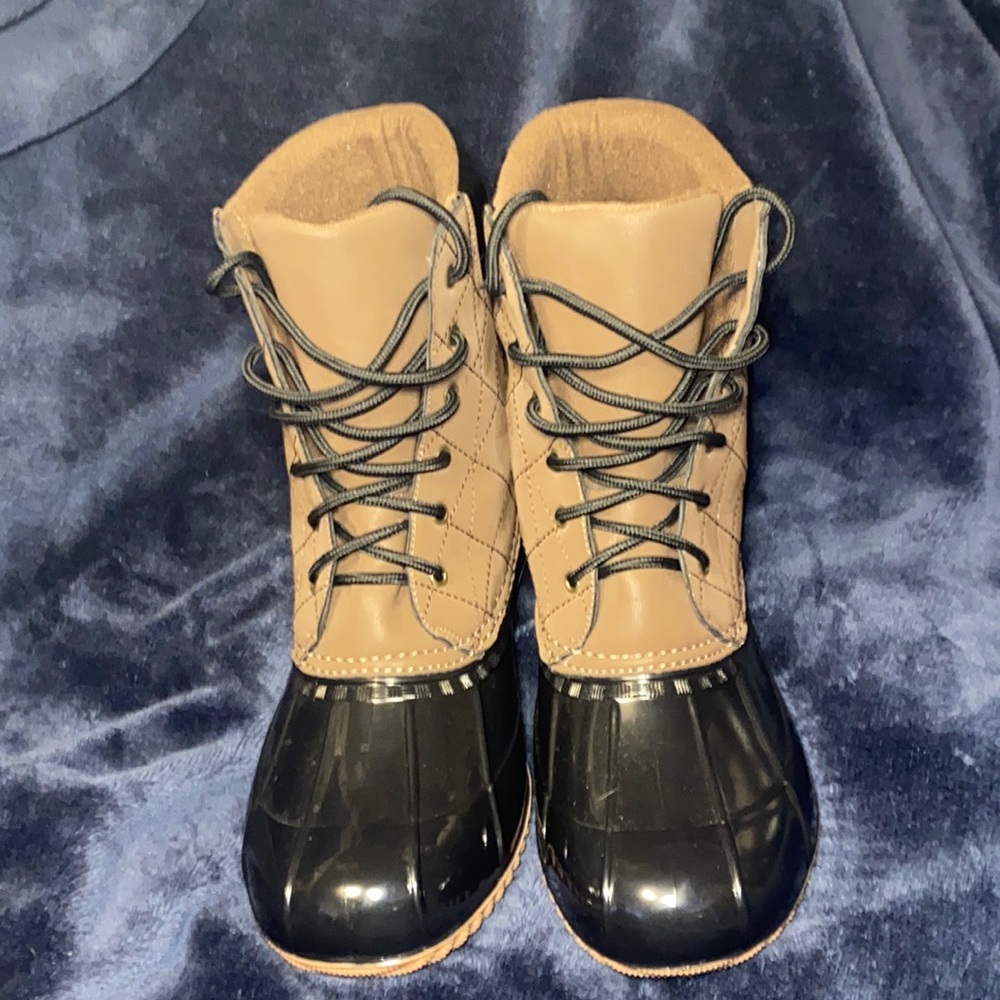Cold weather duck booties